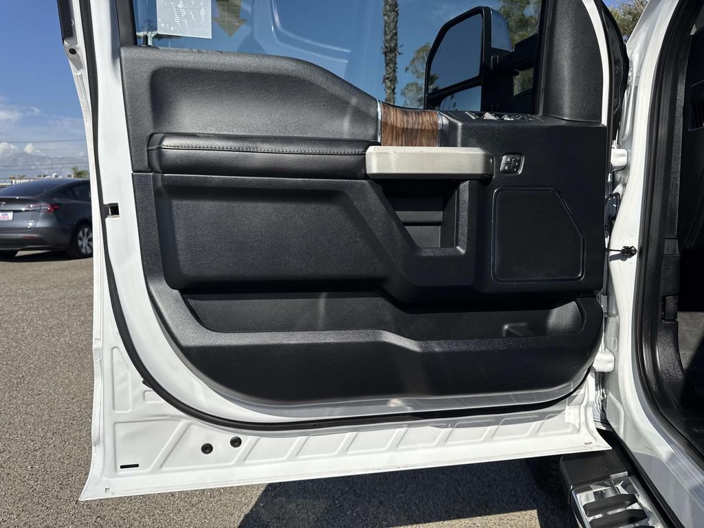 Used 2019 Ford F-150 Lariat 4D SuperCrew