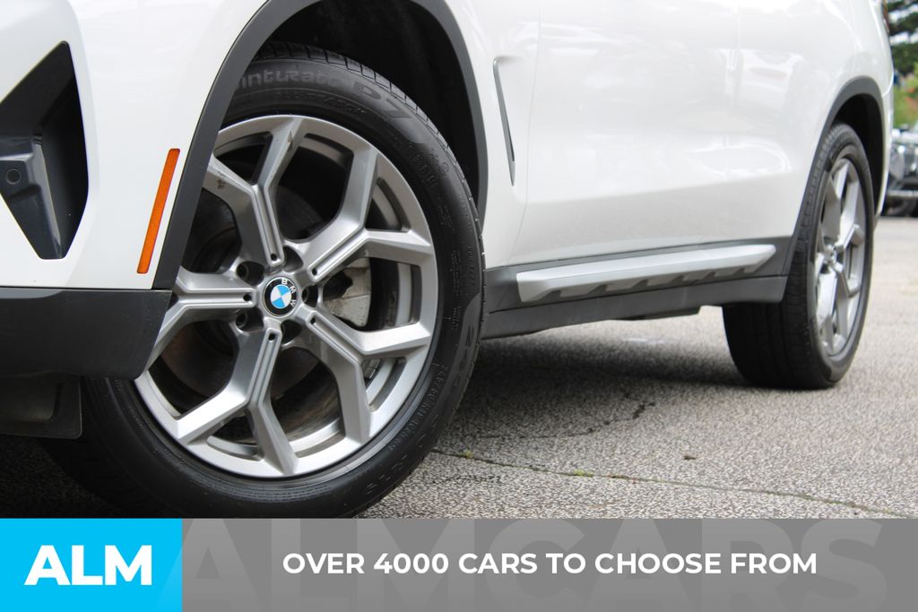 Used 2024 White BMW xDrive30i image 3