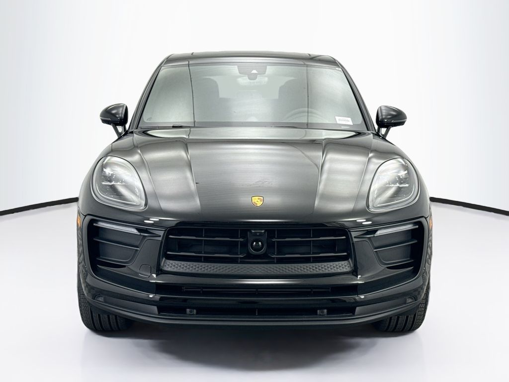Thumbnail: 2026 Porsche Macan - 10