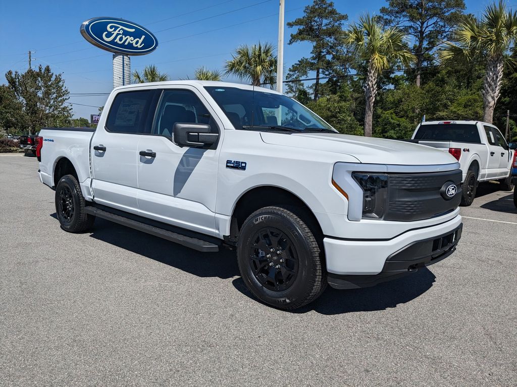 2025 Ford F-150 Lightning XLT