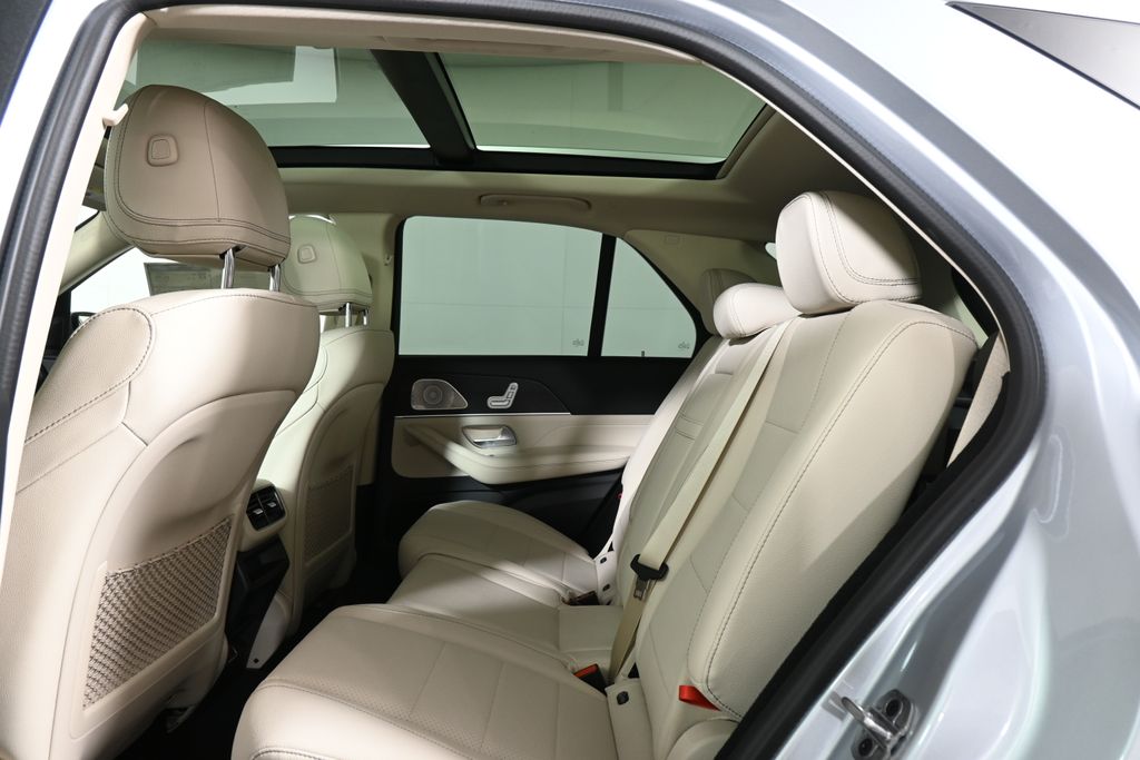 Thumbnail: 2026 Mercedes-Benz GLE - 28