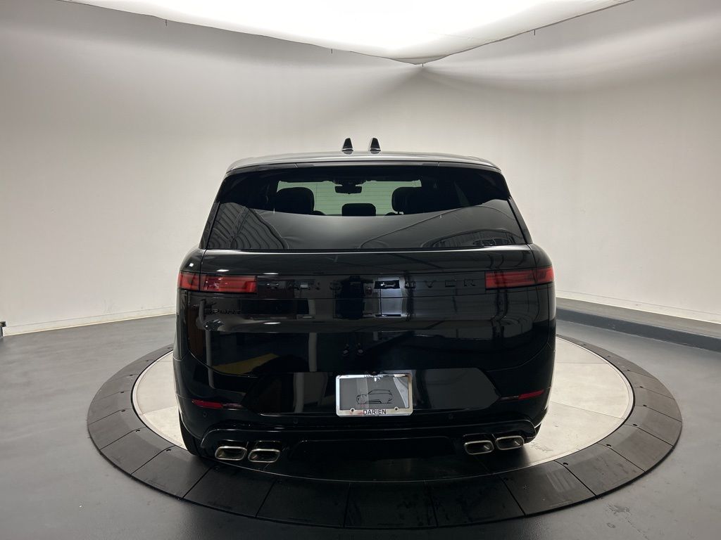 Thumbnail: 2025 Land Rover Range Rover Sport - 4