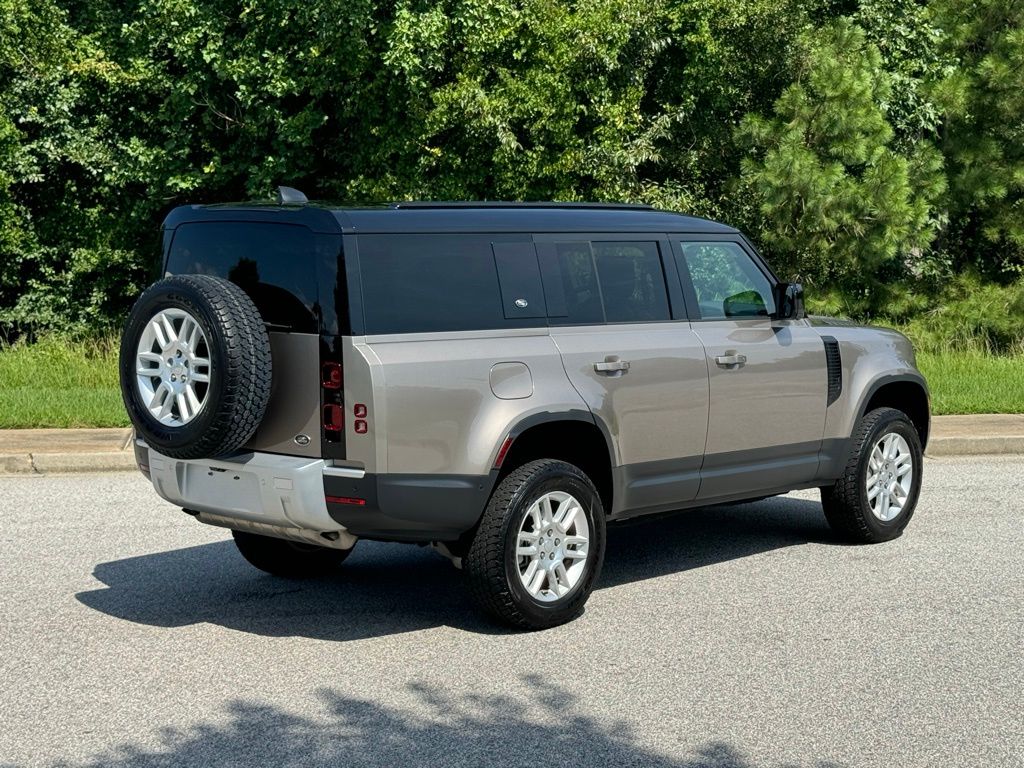 2023 Land Rover Defender 130 S 12