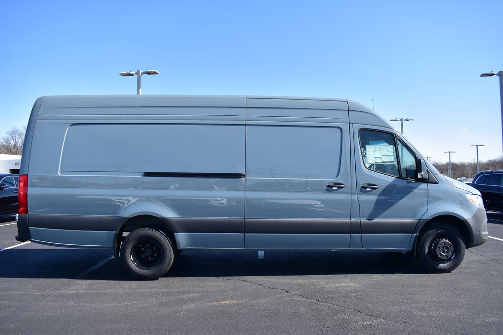 2024 Mercedes-Benz Sprinter 3500 7