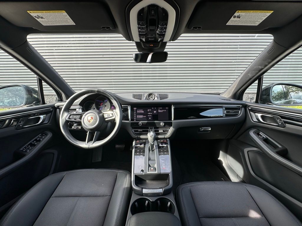 Thumbnail: 2023 Porsche Macan - 6