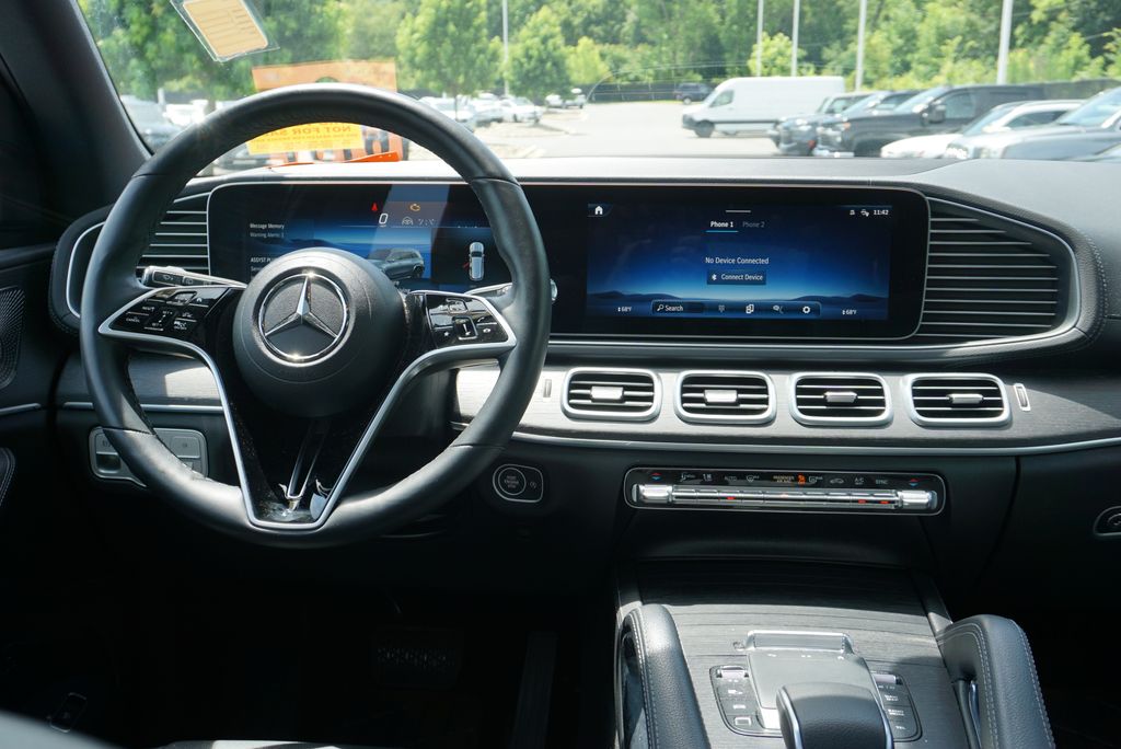 Thumbnail: 2025 Mercedes-Benz GLS - 15