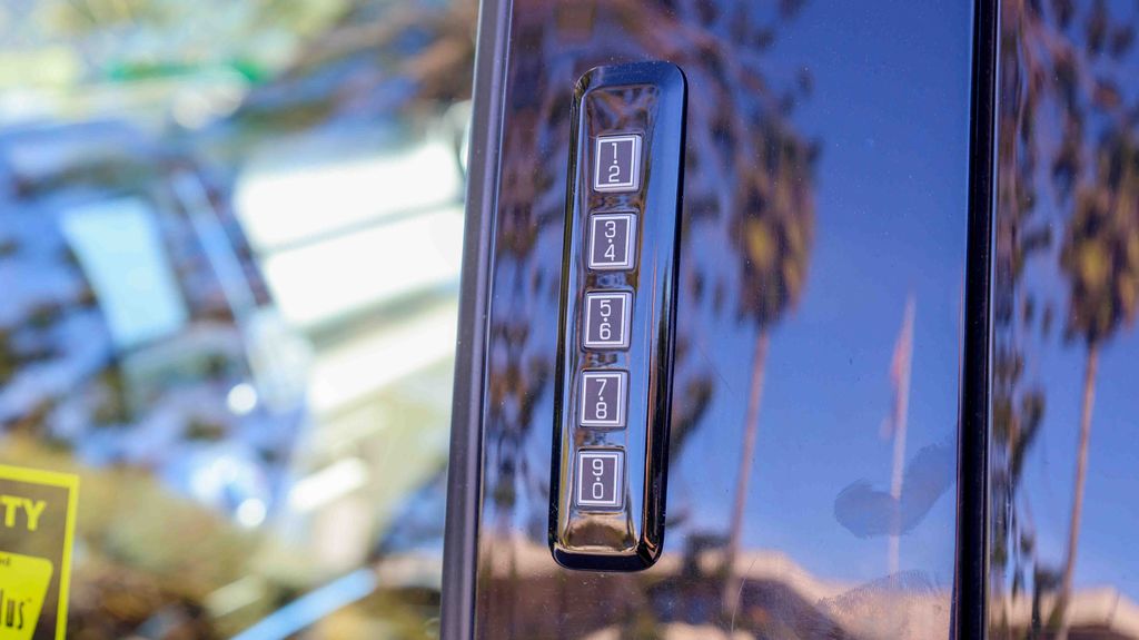 Used 2022 Ford Super Duty F-350 XLT 4D Crew Cab