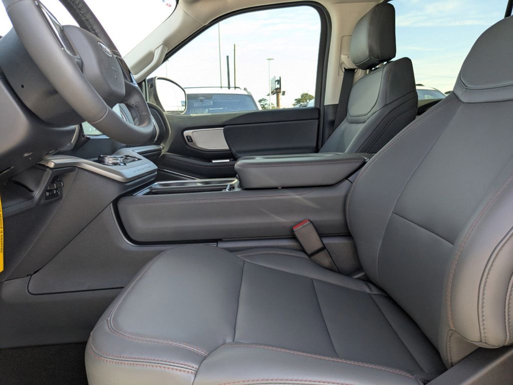 2025 Ford Expedition Active MAX