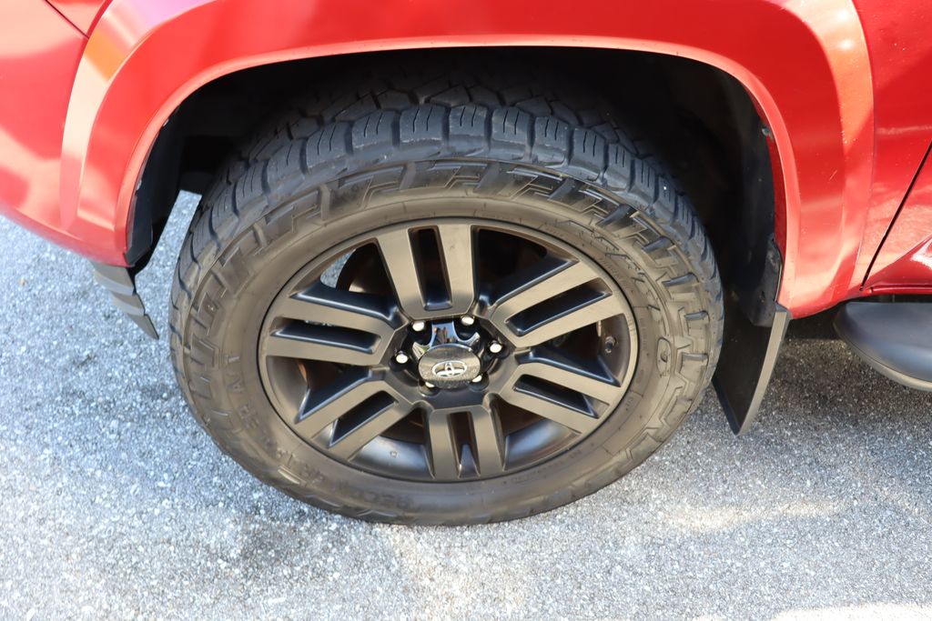2016 Toyota Tacoma SR5 4
