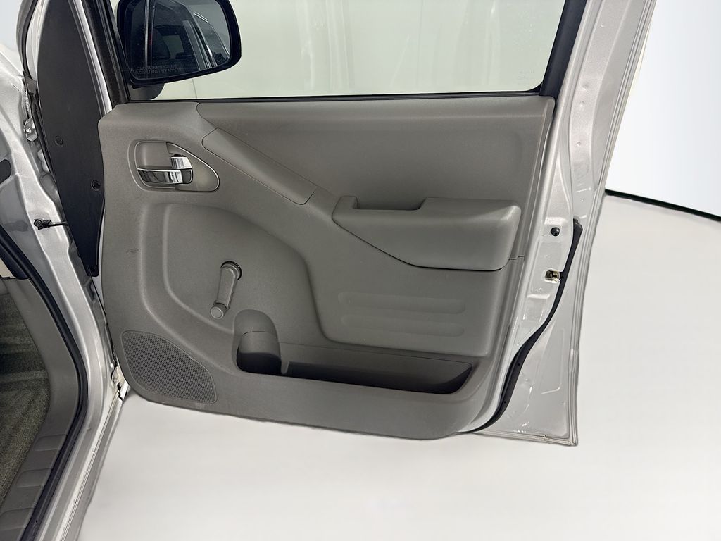 Thumbnail: 2016 Nissan Frontier - 24