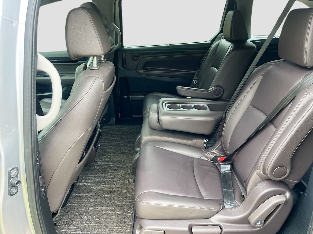 Used 2023 Silver Honda Touring image 25