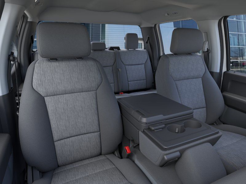 New 2026 Oxford White Ford XLT image 10