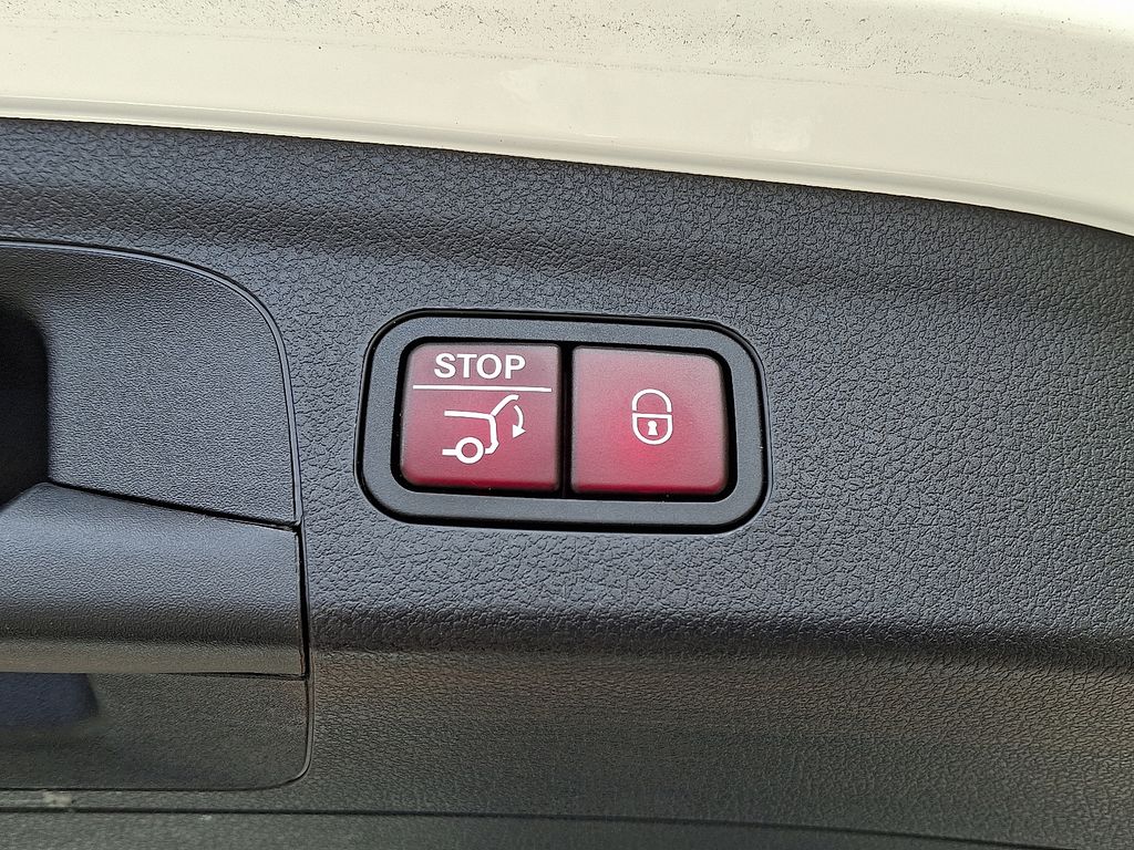 Thumbnail: 2022 Mercedes-Benz GLE - 29