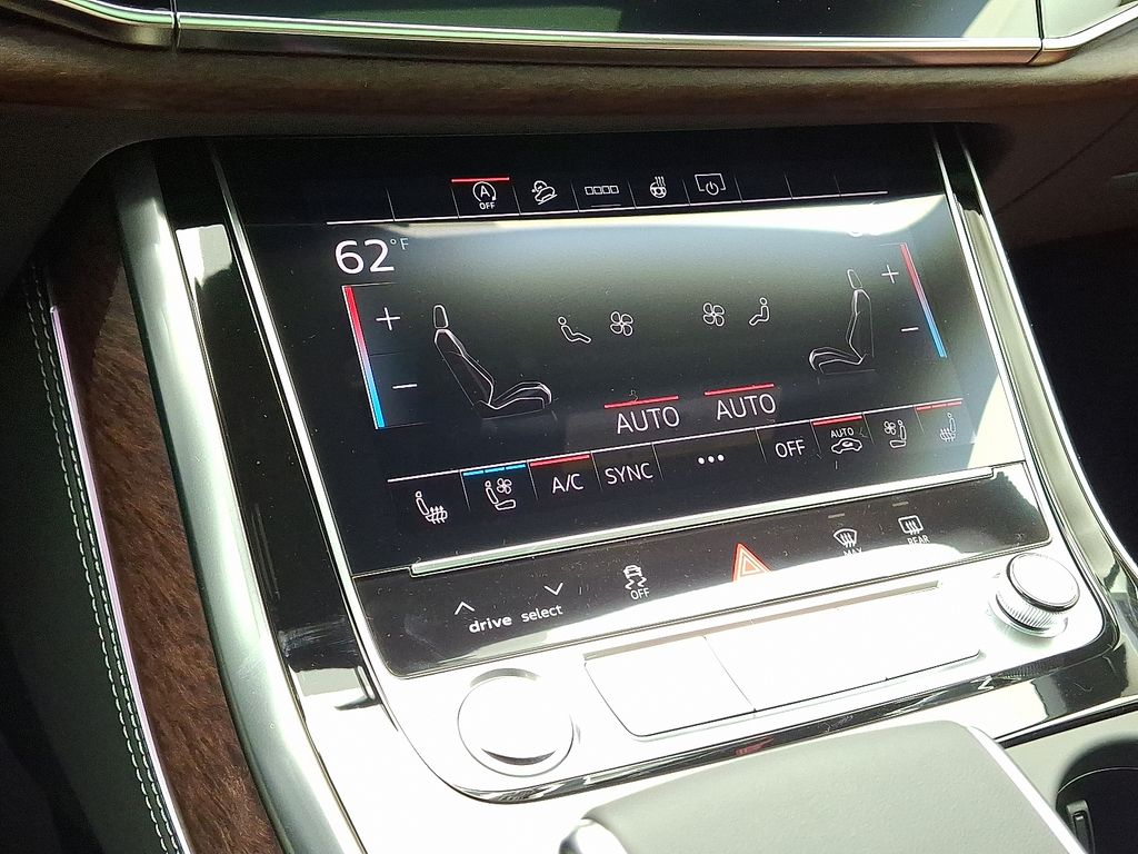 Thumbnail: 2026 Audi Q8 - 11