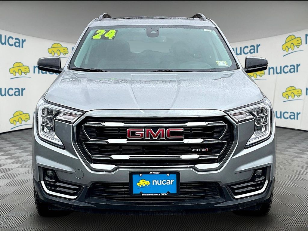 View vehicle photo 2