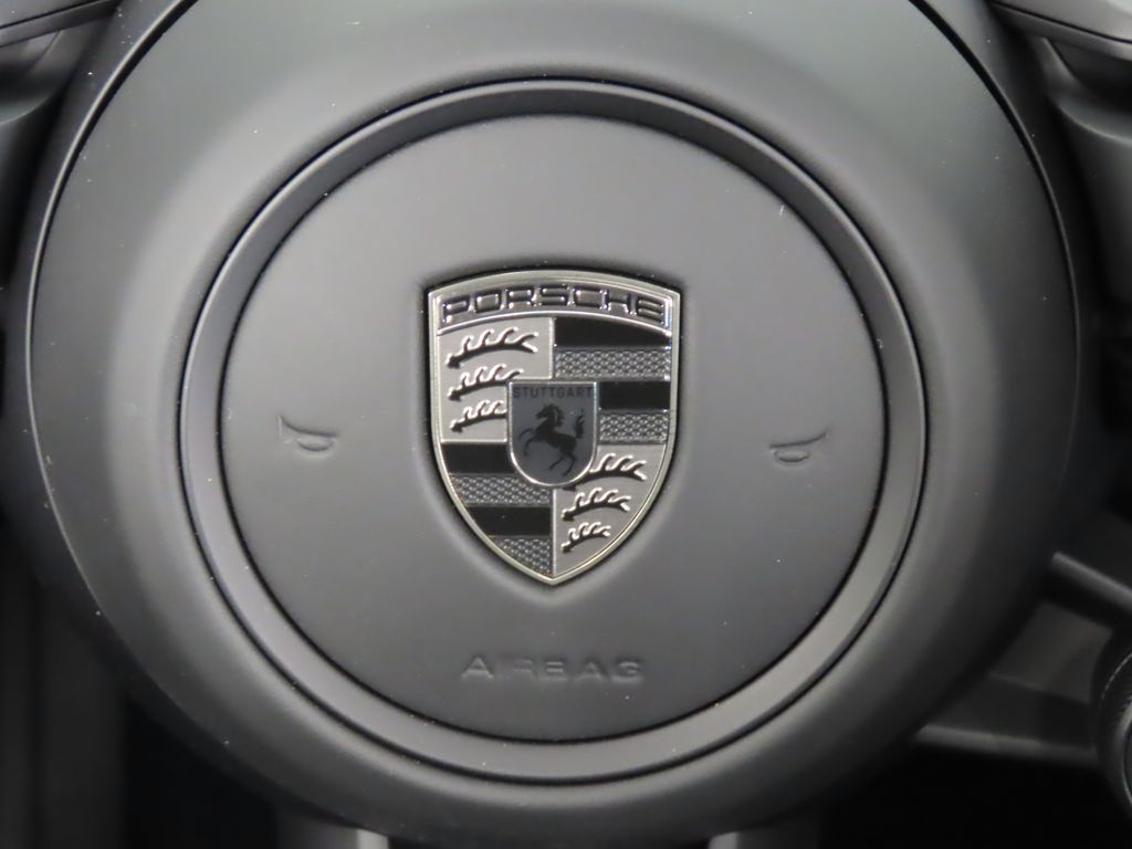 Thumbnail: 2025 Porsche Macan - 21