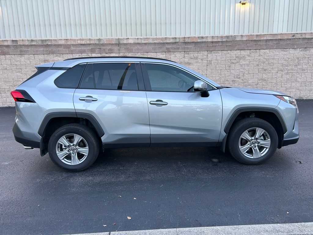 Thumbnail: 2025 Toyota RAV4 - 6