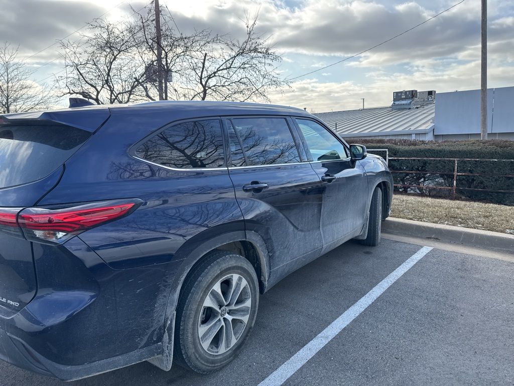 2021 Toyota Highlander XLE AWD