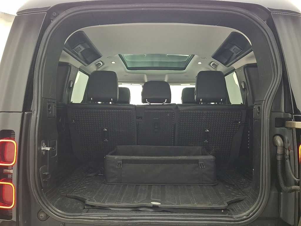 Thumbnail: 2020 Land Rover Defender - 28