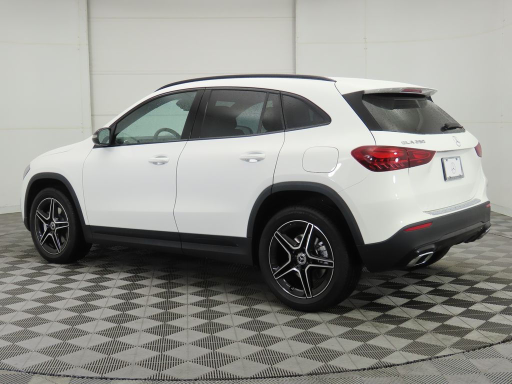 Thumbnail: 2026 Mercedes-Benz GLA - 7