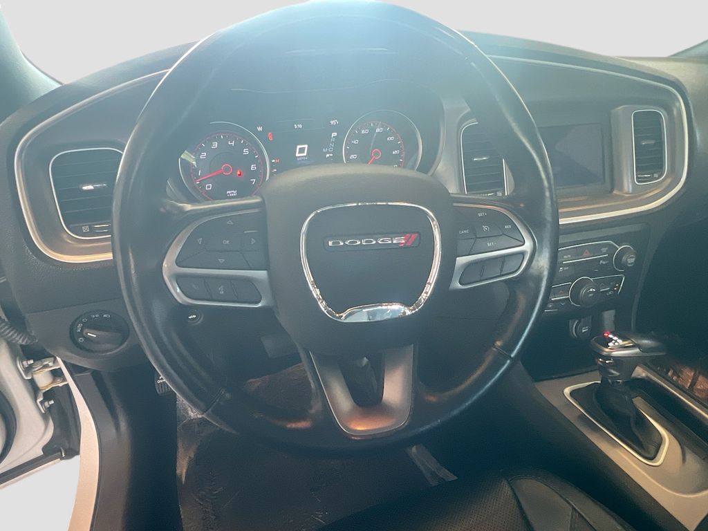 Used 2021 White Dodge SXT image 11