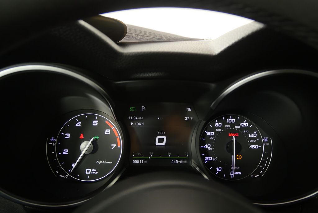 Thumbnail: 2018 Alfa Romeo Stelvio - 20