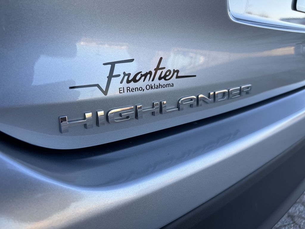 2023 Toyota Highlander L 31