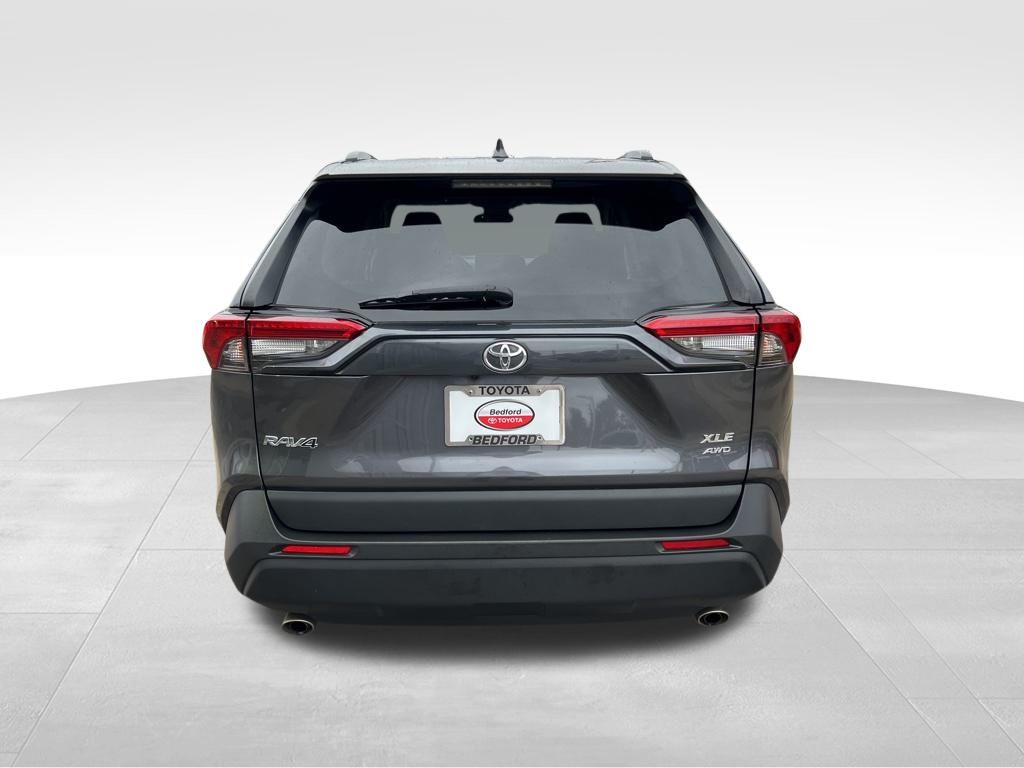 Thumbnail: 2022 Toyota RAV4 - 4