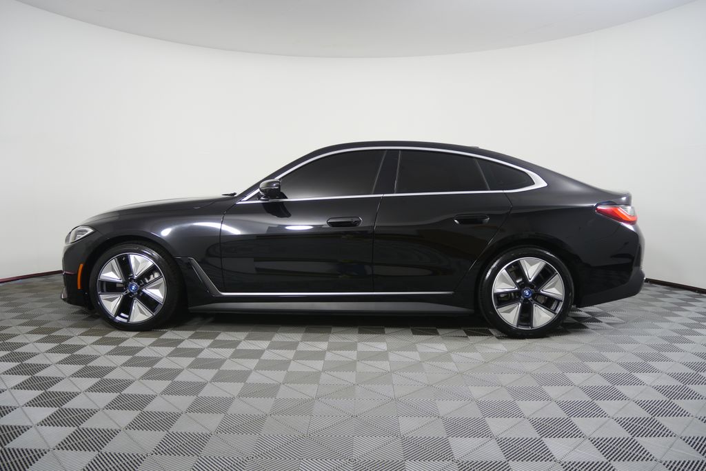 Thumbnail: 2023 BMW i4 - 6