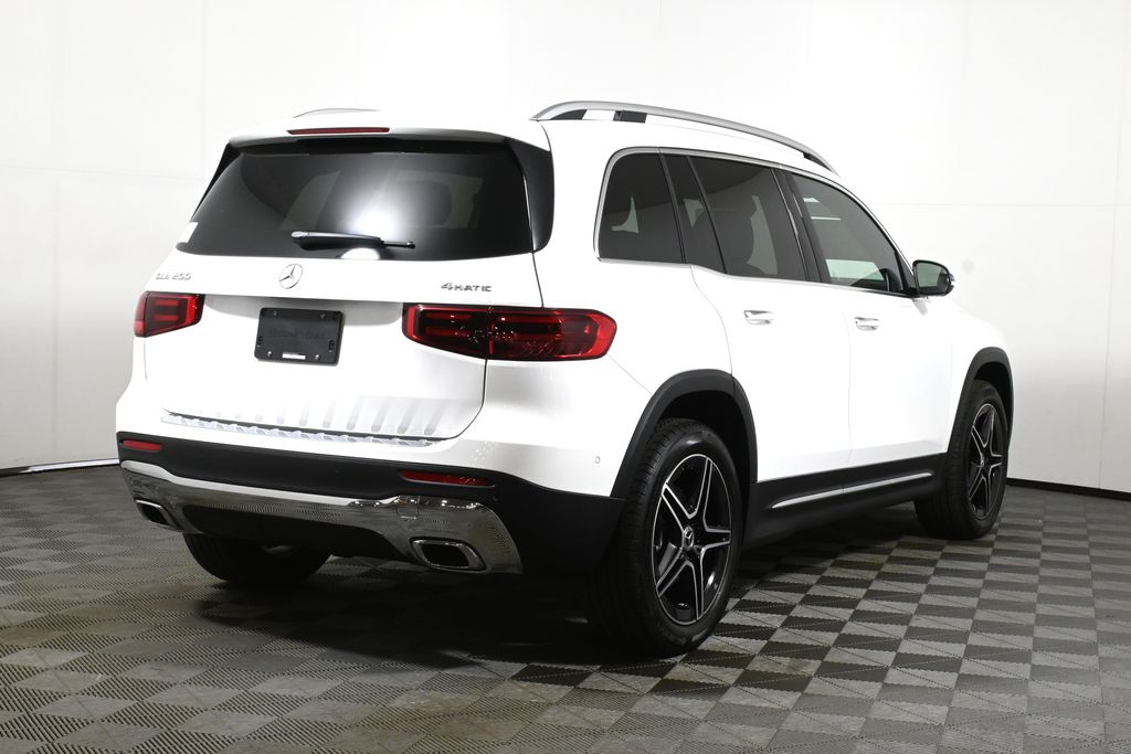 Thumbnail: 2026 Mercedes-Benz GLB - 7