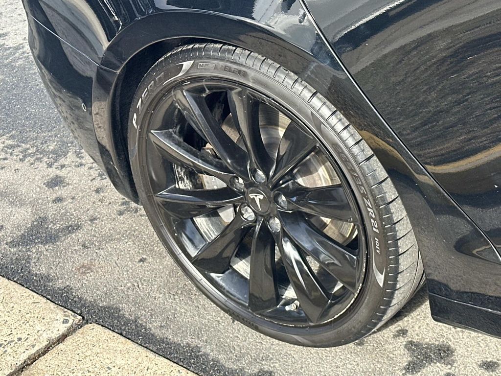 Thumbnail: 2020 Tesla Model S - 17