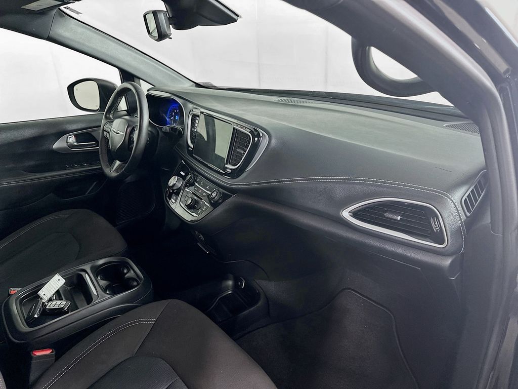 Used 2023 Black Chrysler Touring image 30