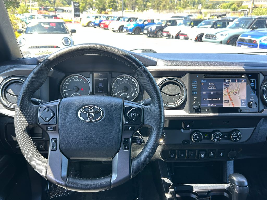 Thumbnail: 2019 Toyota Tacoma - 16