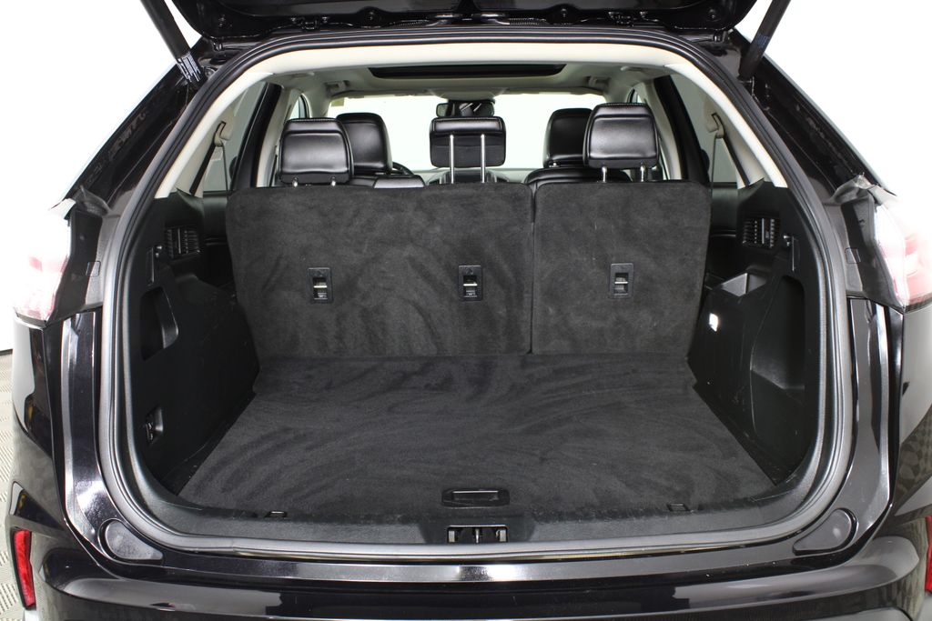 Used 2021 Ford Edge for sale in 