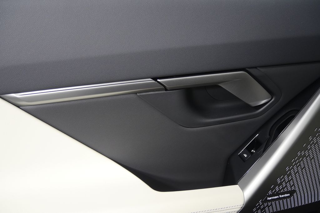 Thumbnail: 2026 BMW i5 - 14