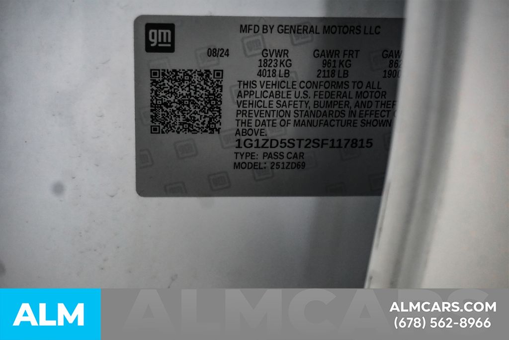 Used 2025 White Chevrolet LT image 60