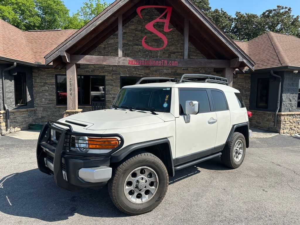 Iceberg 2012 Toyota FJ Cruiser 4WD SUV / Crossover Four-Wheel Drive 5-Speed Automatic