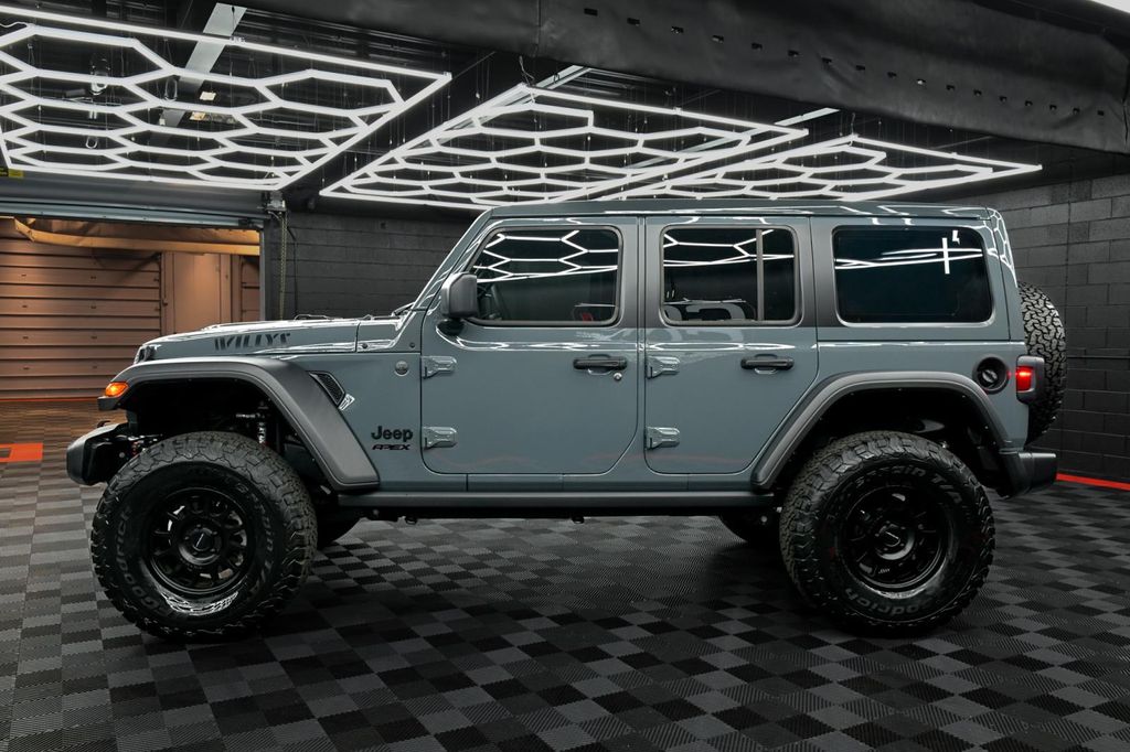 2025 Jeep Wrangler 4-Door Willys - Photo 8