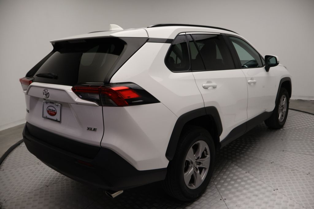 Thumbnail: 2025 Toyota RAV4 - 8