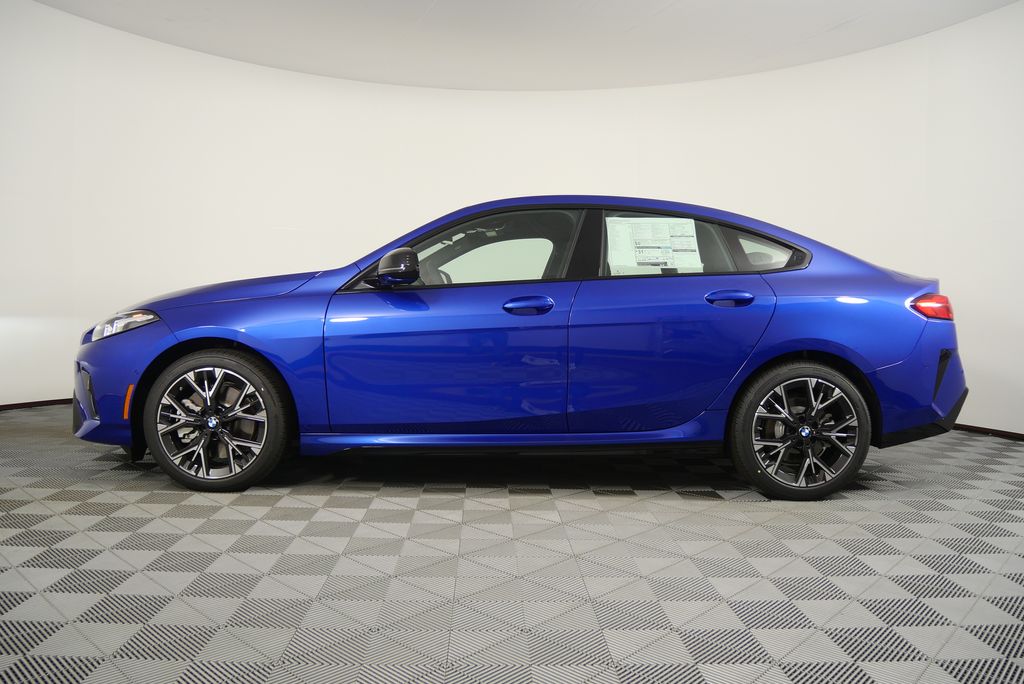 Thumbnail: 2026 BMW 2 Series - 6