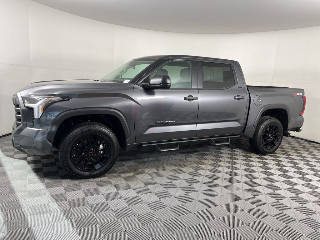 Thumbnail: 2024 Toyota Tundra - 2