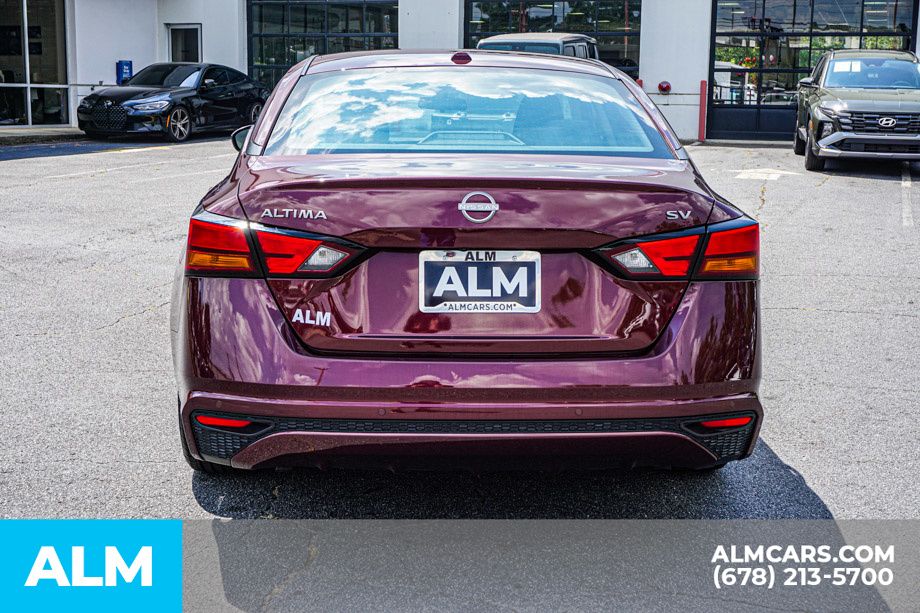 Used 2024 Red Nissan 2.5 SV image 10