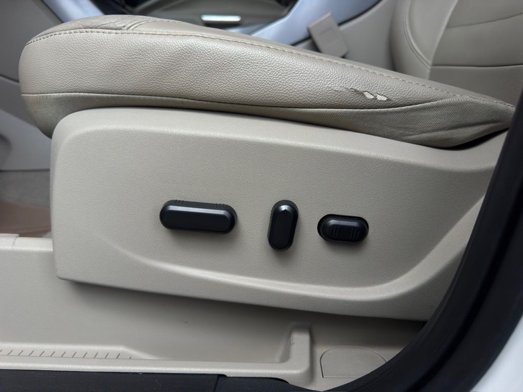 2016 Ford Escape SE - 7