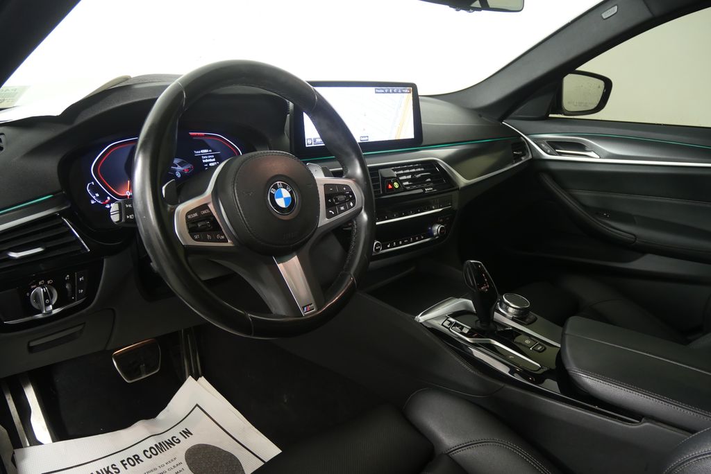 Thumbnail: 2023 BMW 5 Series - 12