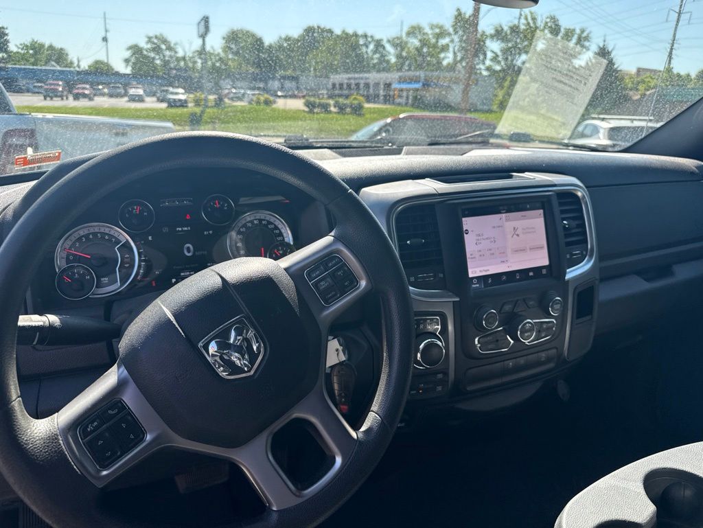 View vehicle photo 6
