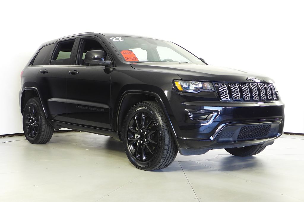 Thumbnail: 2022 Jeep Grand Cherokee - 4