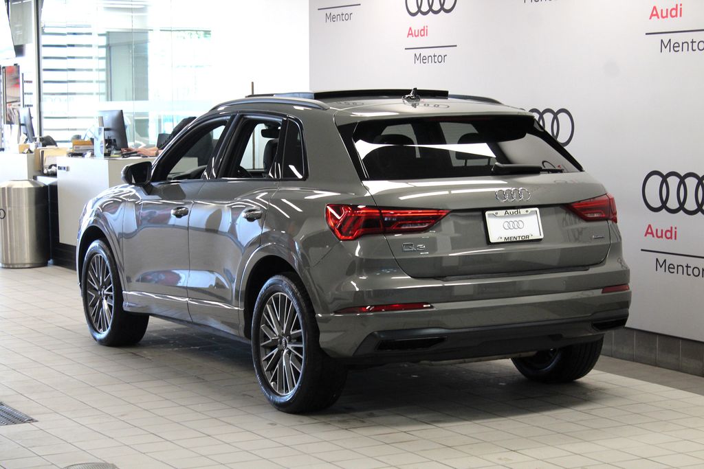 Thumbnail: 2023 Audi Q3 - 4