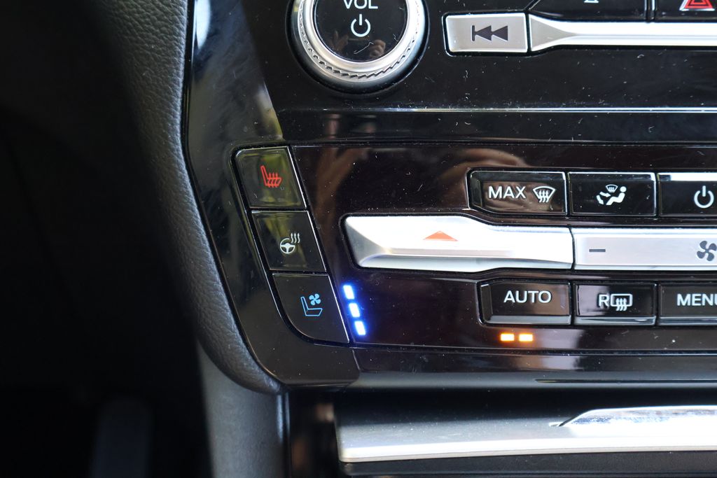 Thumbnail: 2024 Ford Explorer - 18