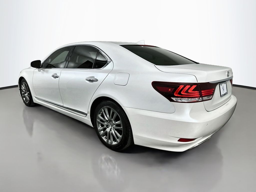 Thumbnail: 2016 Lexus LS - 7