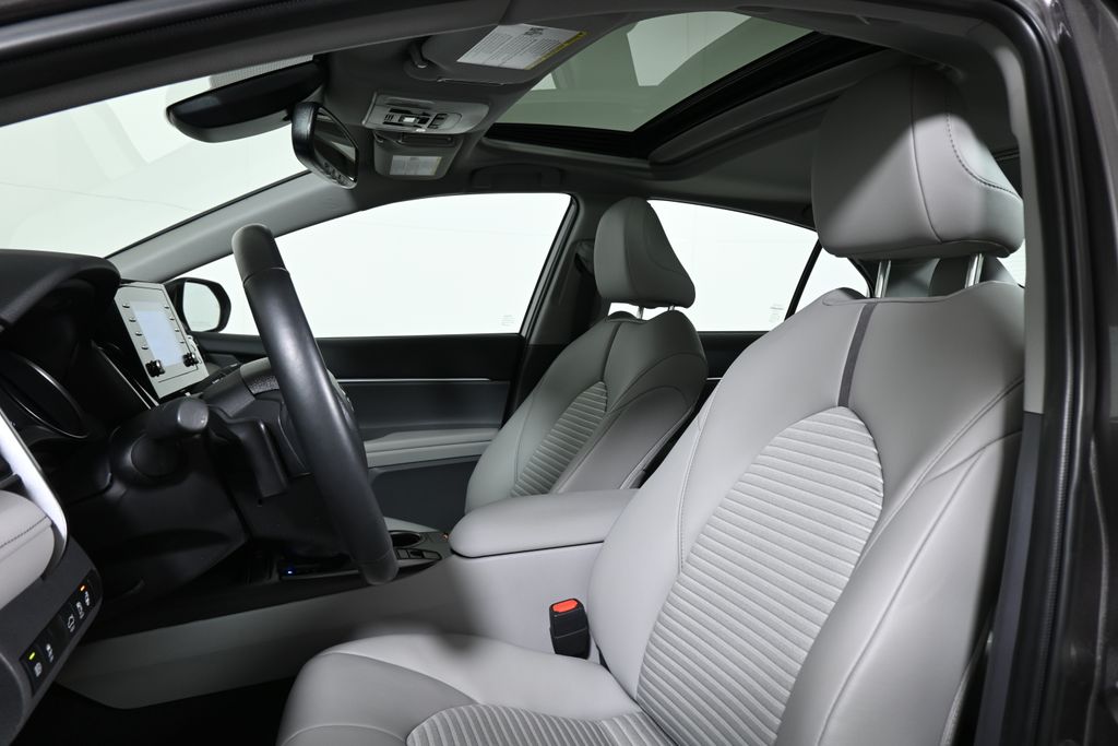 Thumbnail: 2024 Toyota Camry - 15